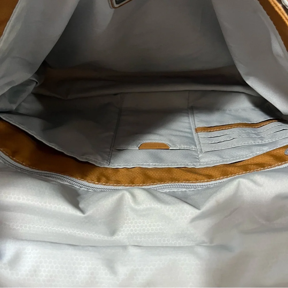TUMI TECH | Nylon Messenger Laptop Bag - Picture 4 of 10